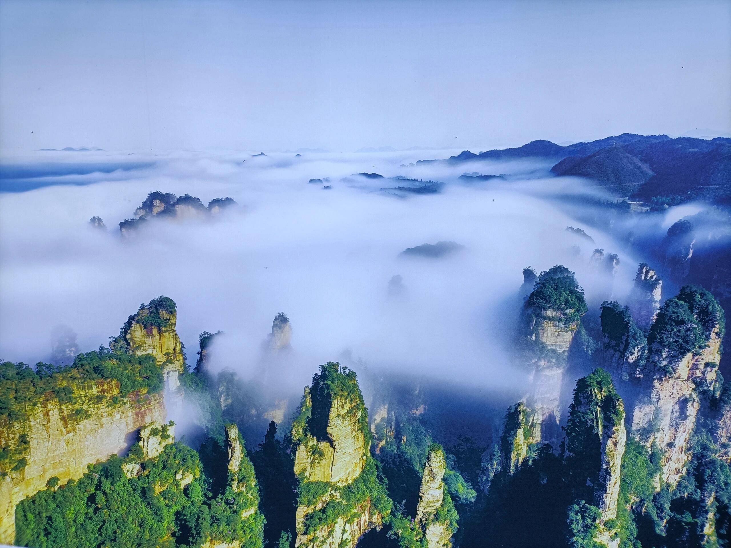 张家界至重庆首开"周末高铁" 两地旅游联动再升级