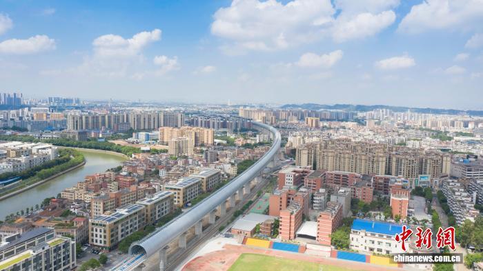 广东首个时速350公里高铁“隔音隧道”完工，广湛高铁建设再进一步
