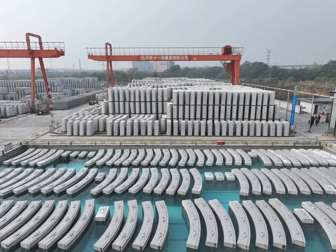 50分钟直达！成渝中线高铁最新进展：蜀安隧道管片完工，掘进超八成